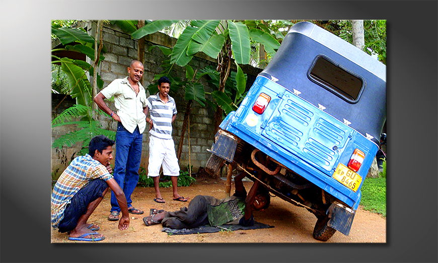 Srilankan car repair Obraz